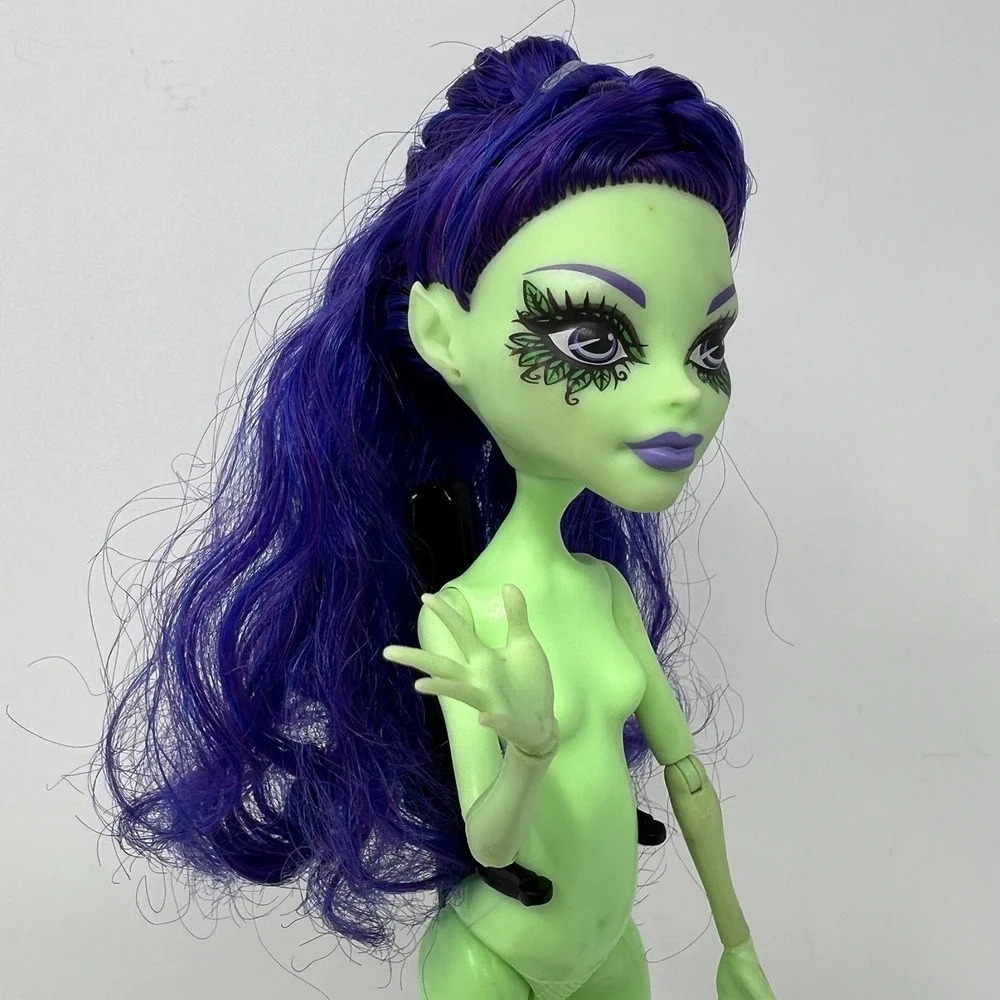 Monster High Amanita Nightshade Gloom‎ and Bloom Doll Mattel Fashion Figure 2008